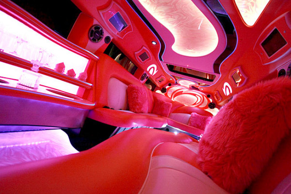 pink-limousine-miami